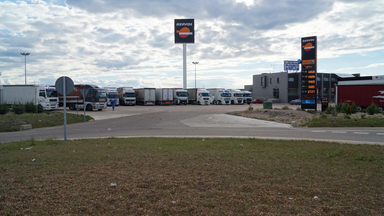 Hotel Area De Servicio Los Chopos Villaherreros Zewnętrze zdjęcie