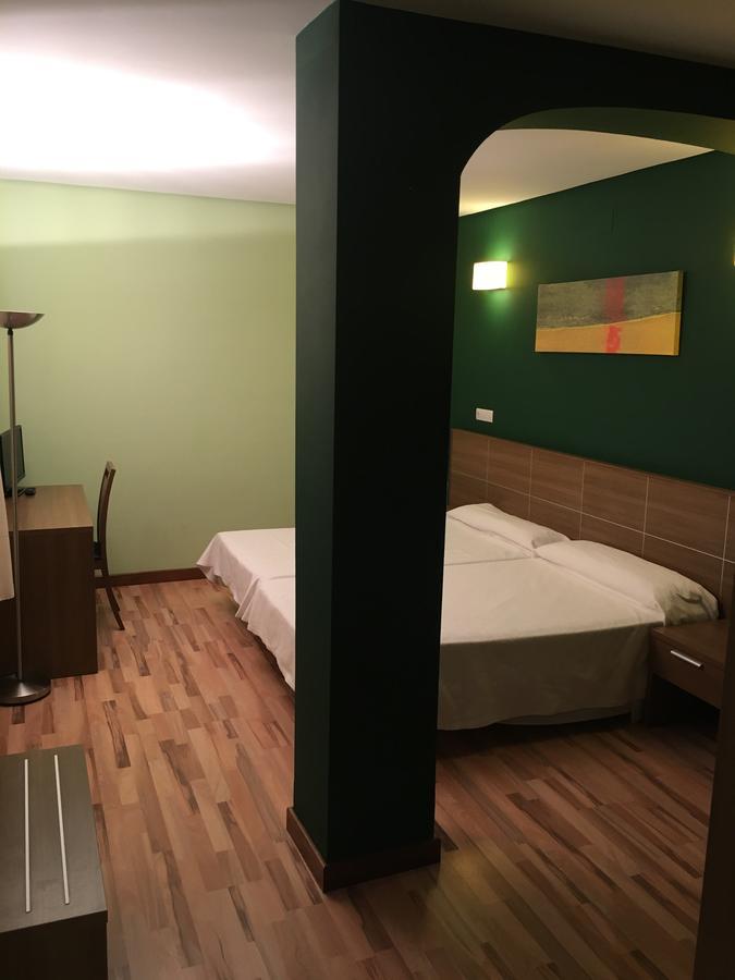 Hotel Area De Servicio Los Chopos Villaherreros Zewnętrze zdjęcie